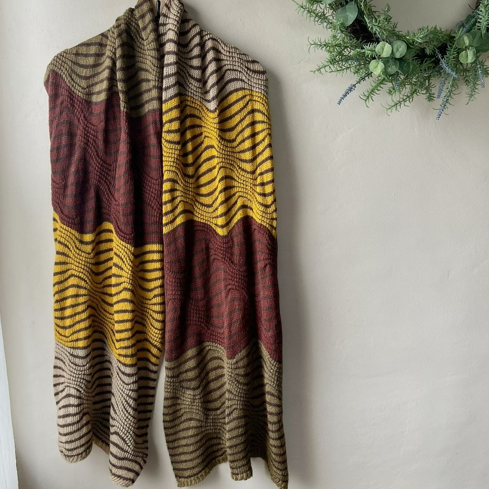 Essentials Multicolored Wave Scarf - Picture 6 of 8